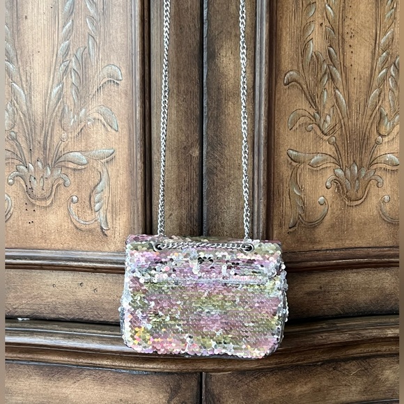 The Children's Place Girl Sliver Flip Sequin Shoulder Party Purse Bag with Chain - Picture 8 of 15